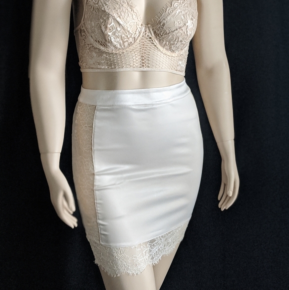 Give Me Love Champagne satin lace skirt - Picture 2 of 5